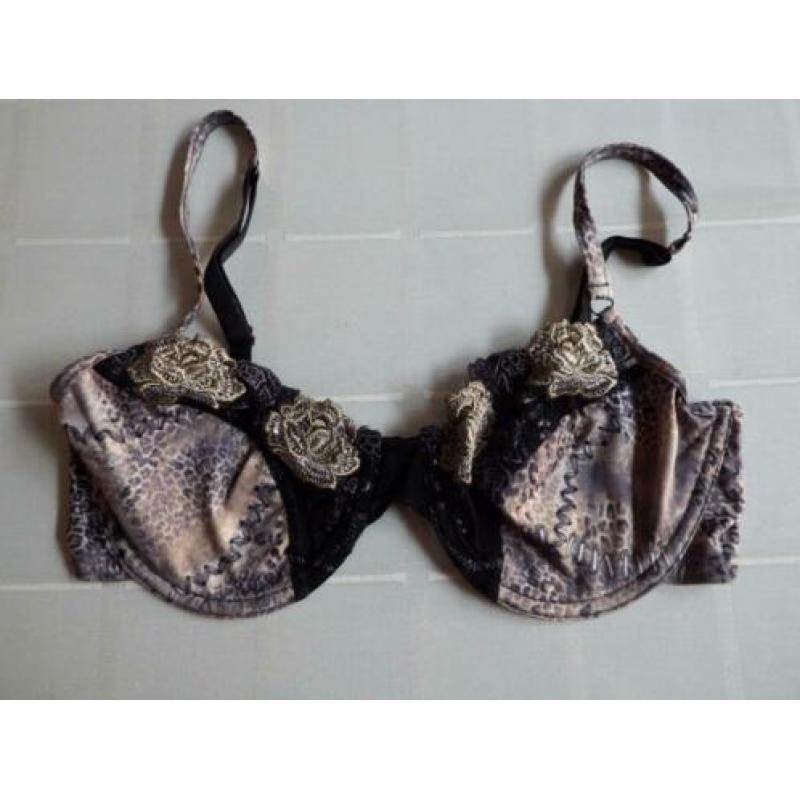 BH zwart design met Rozen look mt.80 Cup B Spiedel