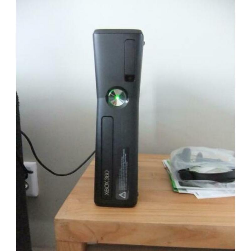Xbox 360 Console Slim (250 GB)