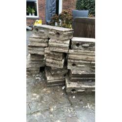 Gratis betontegels en betonblokken voor fundering