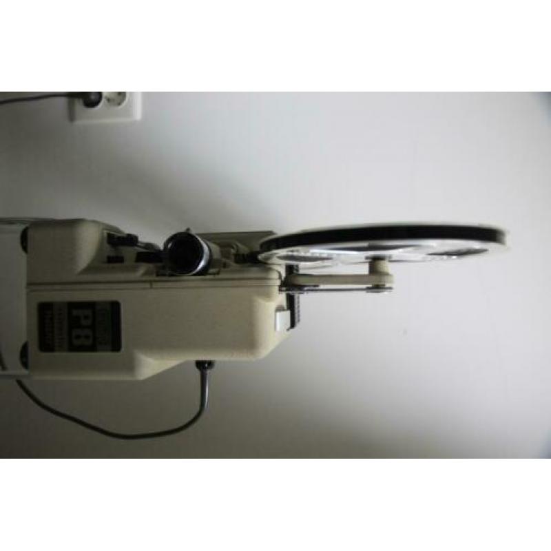 Aaqngeboden: 8mm film projector