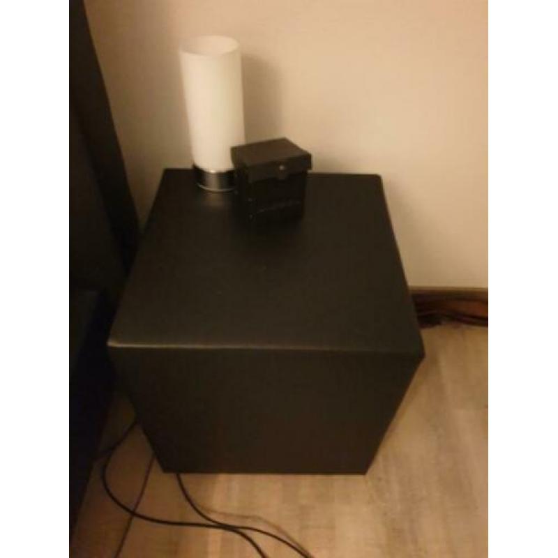 2 persoons boxspring incl bijbehorende nachtkastjes