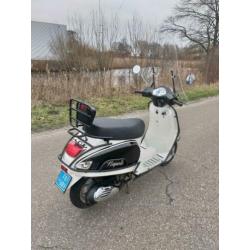 ????Vespa look snorscooter in NIEUWSTAAT agm vx50 btc ????