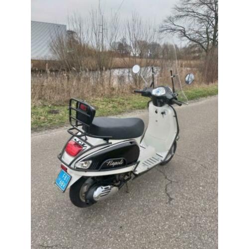 ????Vespa look snorscooter in NIEUWSTAAT agm vx50 btc ????