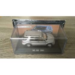 Mercedes benz 1:43 ML 320 2001