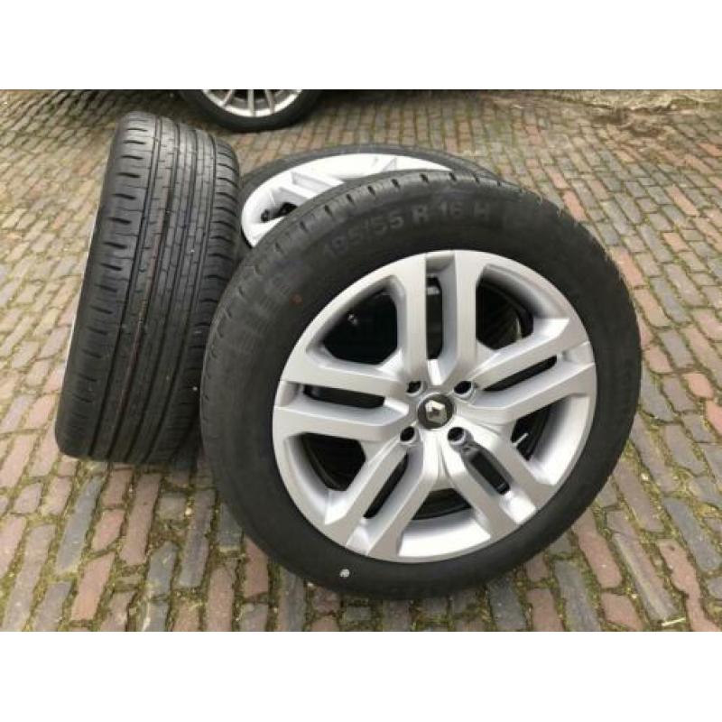 NIEUWE 16” Renault Clio IV velgen + Conti 195/55 R16 (8mm)