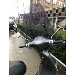 Vespa Sprint snorfiets