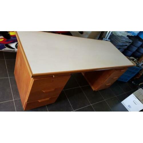 Oud zwaar Philips bureau (antiek) uit 1958