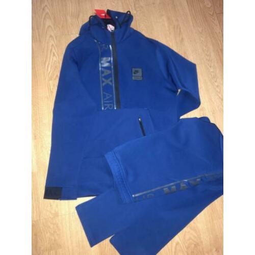 Nike trainingspak nieuw!