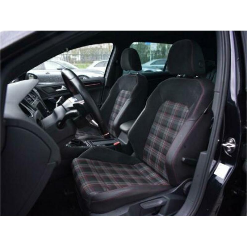Volkswagen Golf 2.0TSI 230pk GTI Performance DynAudio Pano A