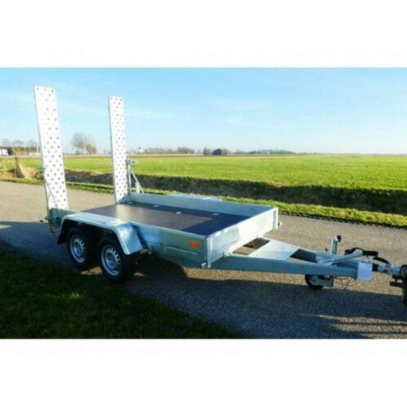Bij Eemsned machinetransporter .OPRUIMING € 2295,--