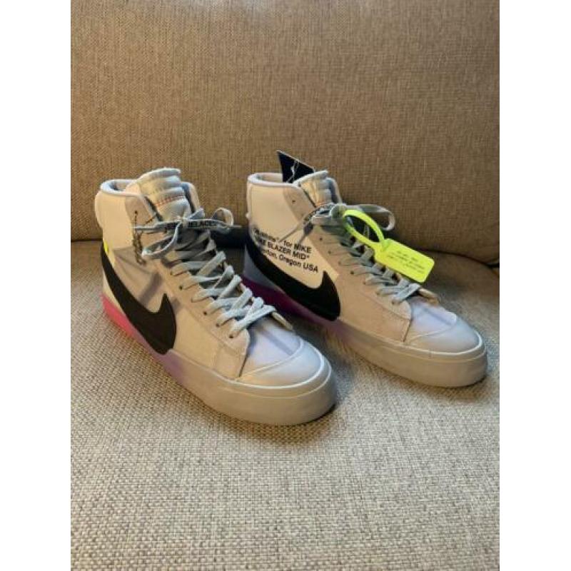 Serena Off-White Blazers