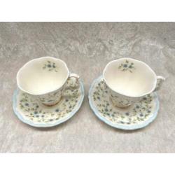 2 Prachtige puntgave brocante ROYAL ALBERT theekopjes