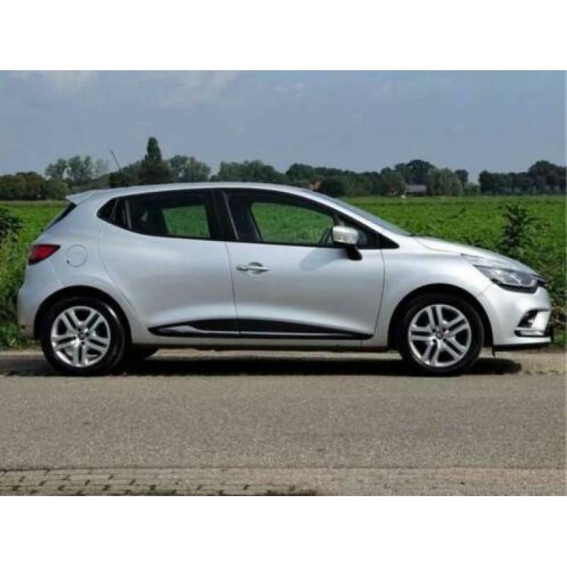 NIEUWE 16” Renault Clio IV velgen + Conti 195/55 R16 (8mm)