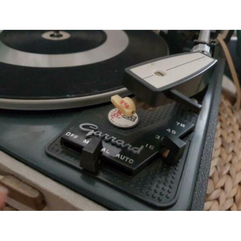 Vintage Garrard AT6 MK2 platenspeler.