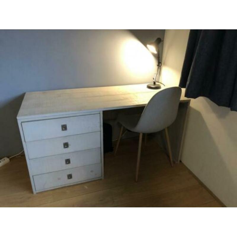 Mooie steigerhouten set bed en bureau ook los te koop