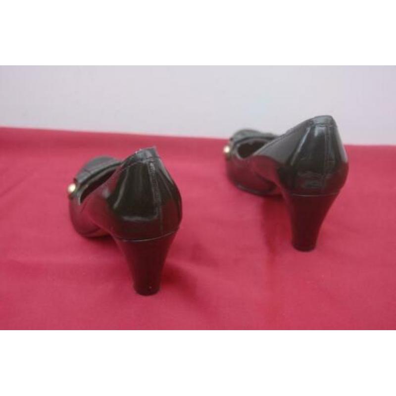 NINE WEST donkergroene schoenen in lakleer maat 5 (35)