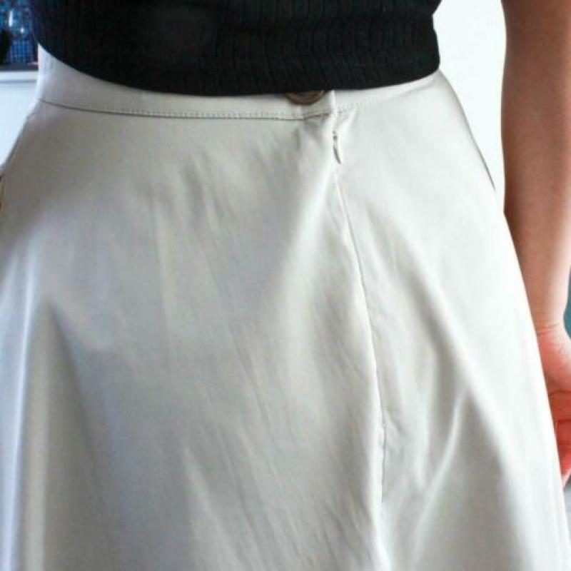 basic beige rok