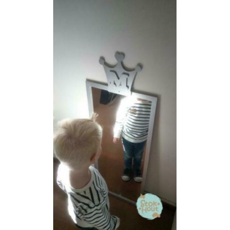 Kinderspiegel Zilver met kroon letter | Stokhout 61
