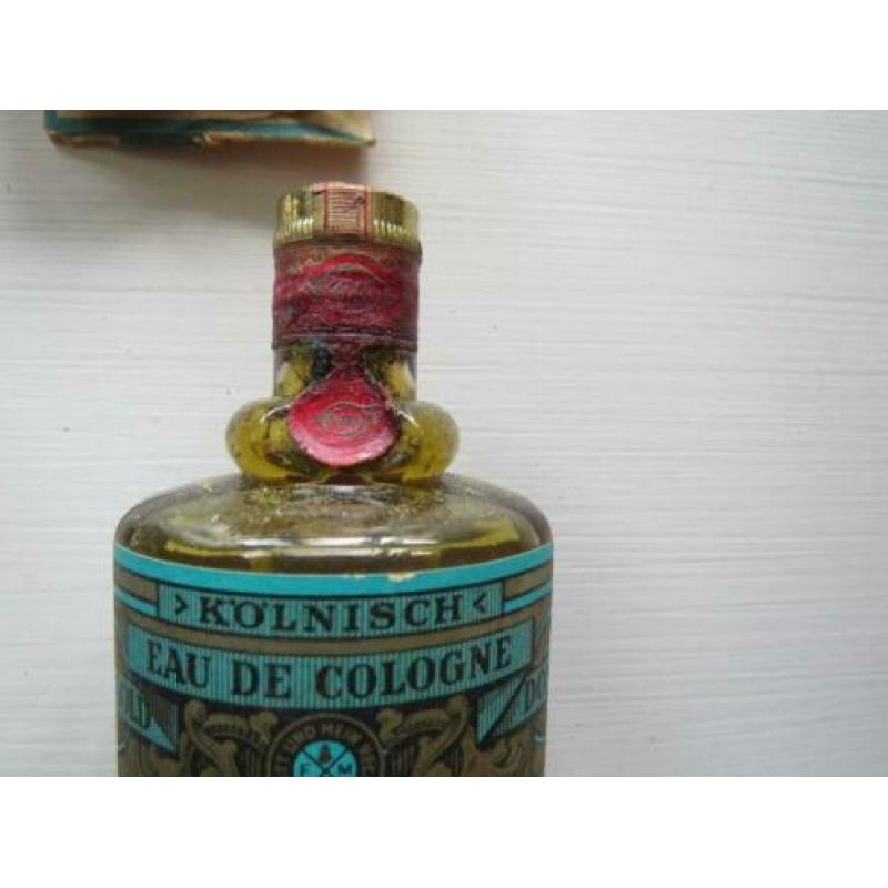 Oud flesje eau de cologne in originele verpakking