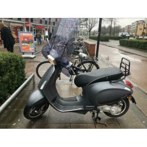 Vespa Sprint snorfiets
