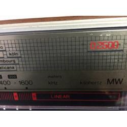 Prachtige zeer goed onderhouden Retro radio Philips 02500