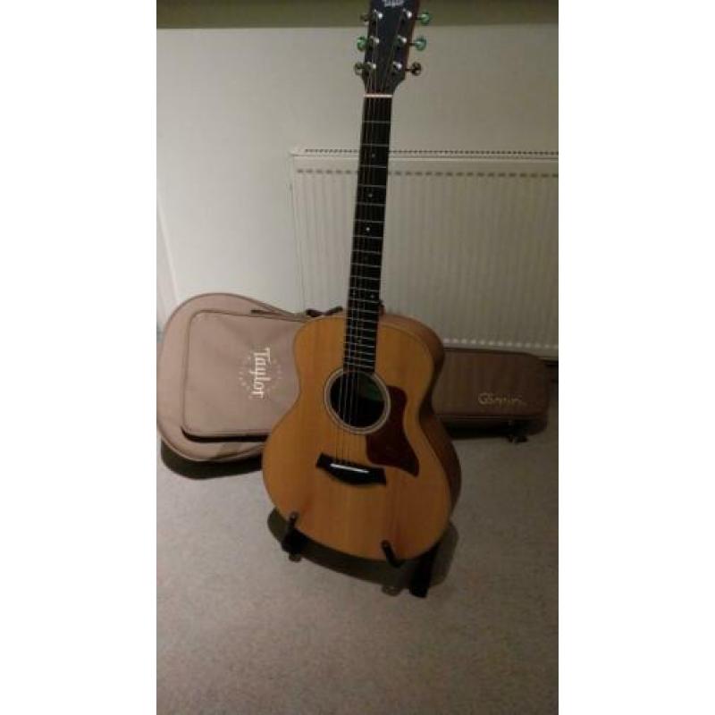 Taylor GS mini-e , Walnut