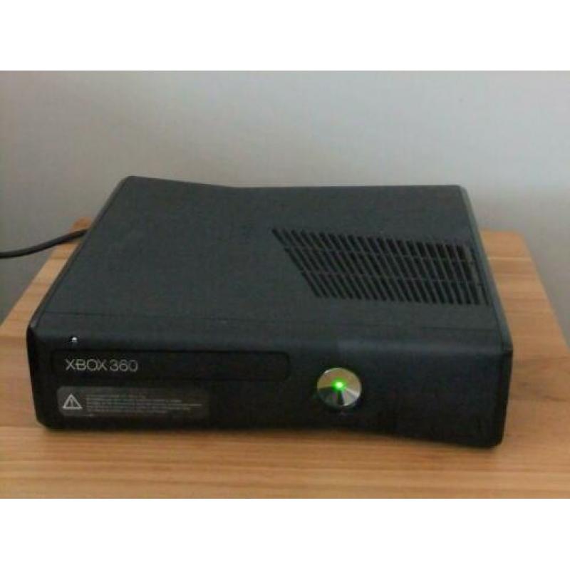 Xbox 360 Console Slim (250 GB)