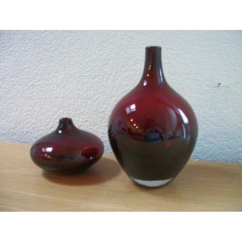 2 Luxe Rode Vaas dik rood glas - 20 en 10 cm hoog - gaaf