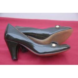NINE WEST donkergroene schoenen in lakleer maat 5 (35)