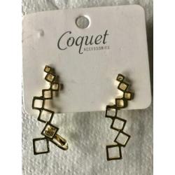 Ketting en oorbellen set. Goed als nieuw.