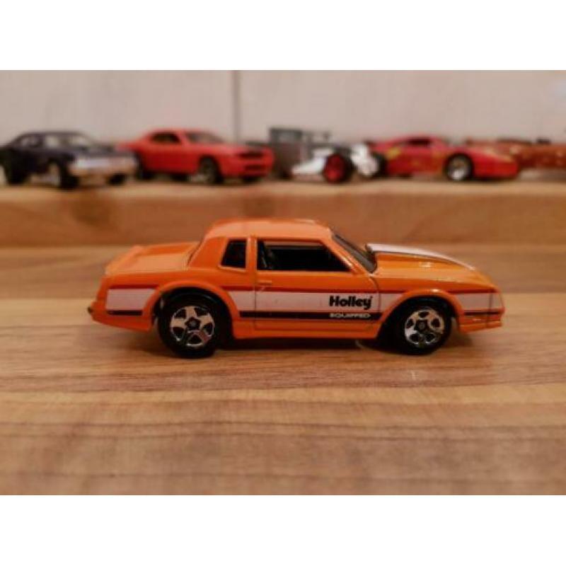 Hotwheels '86 Chevrolet Monte Carlo SS Oranje