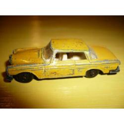 Mie18> oude efsi mercedes 250 se