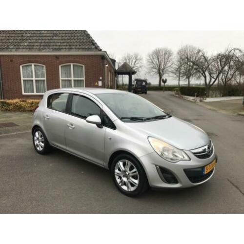 Opel Corsa 1.2-16V Cosmo 5 DEURS AIRCO
