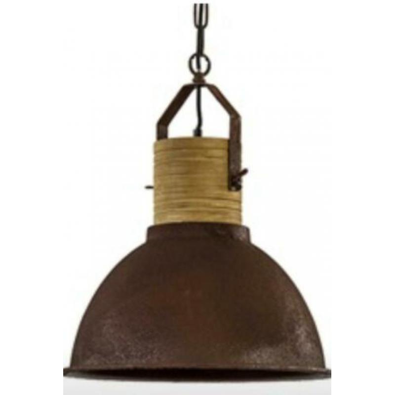 Stoere industriële fabriekslamp met roesteffect