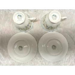 2 Prachtige puntgave brocante ROYAL ALBERT theekopjes