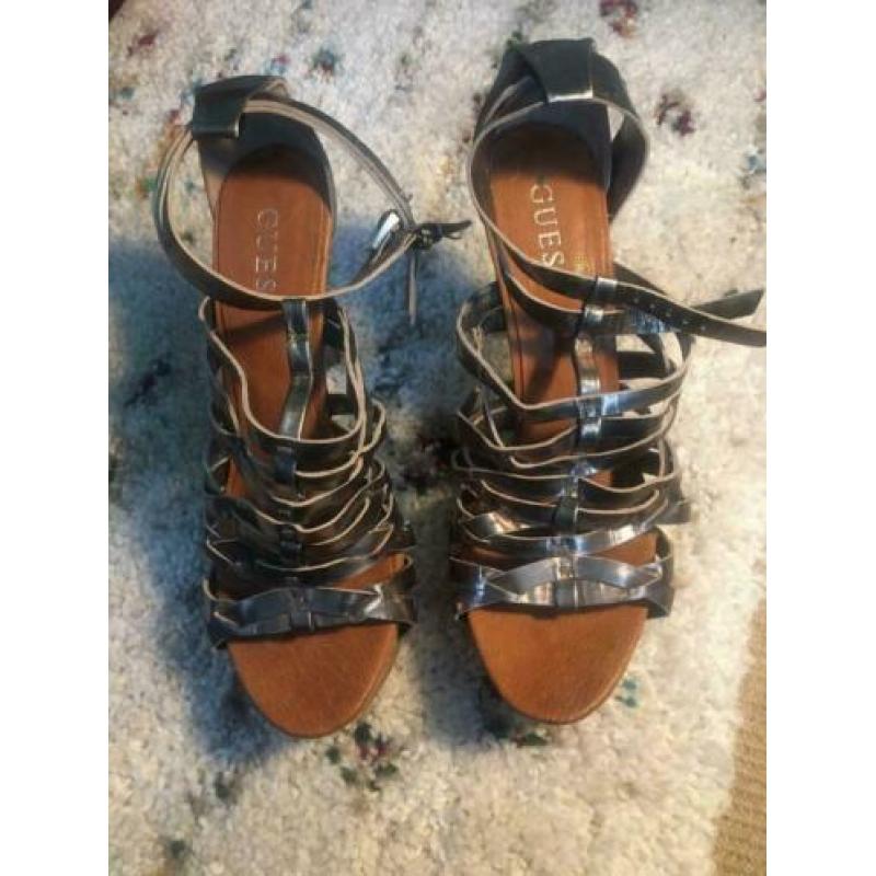 Guess stiletto’s