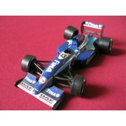 Auto op schaal/ MC LAREN MP4-16