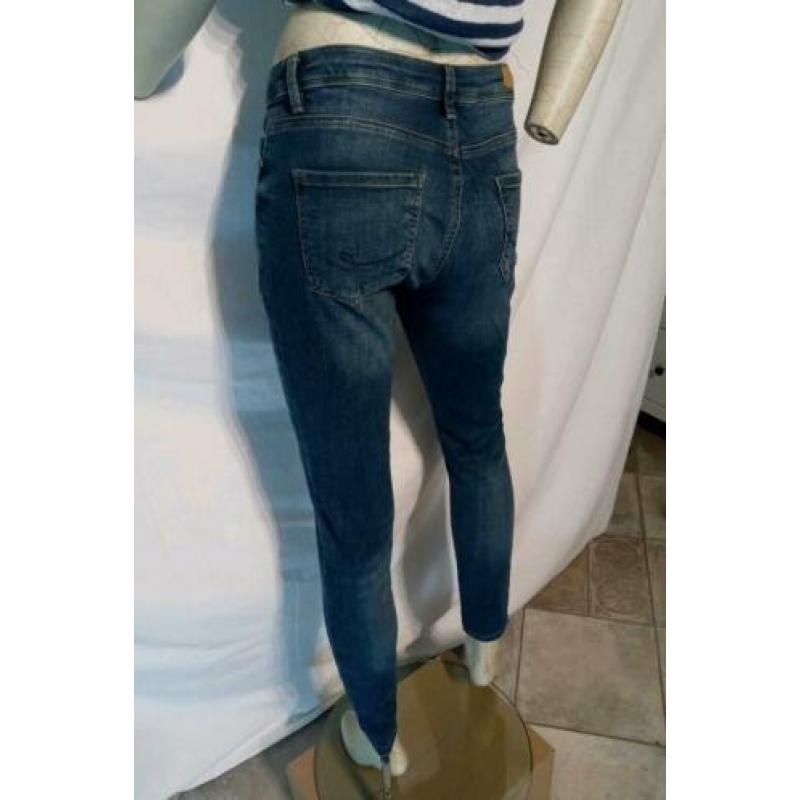 EDC (Esprit) W28-L30 jegging fit