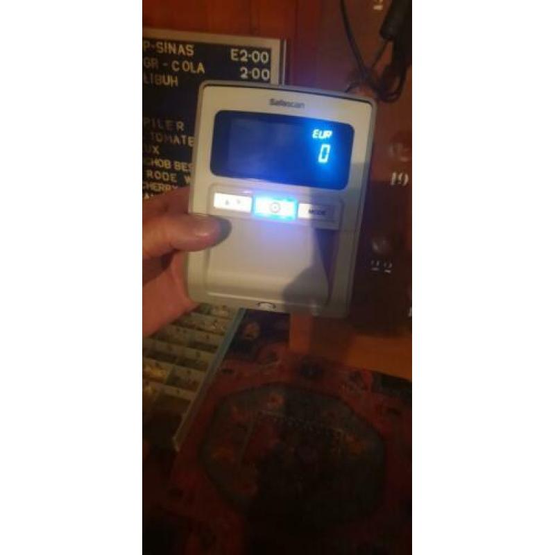 Geld tester