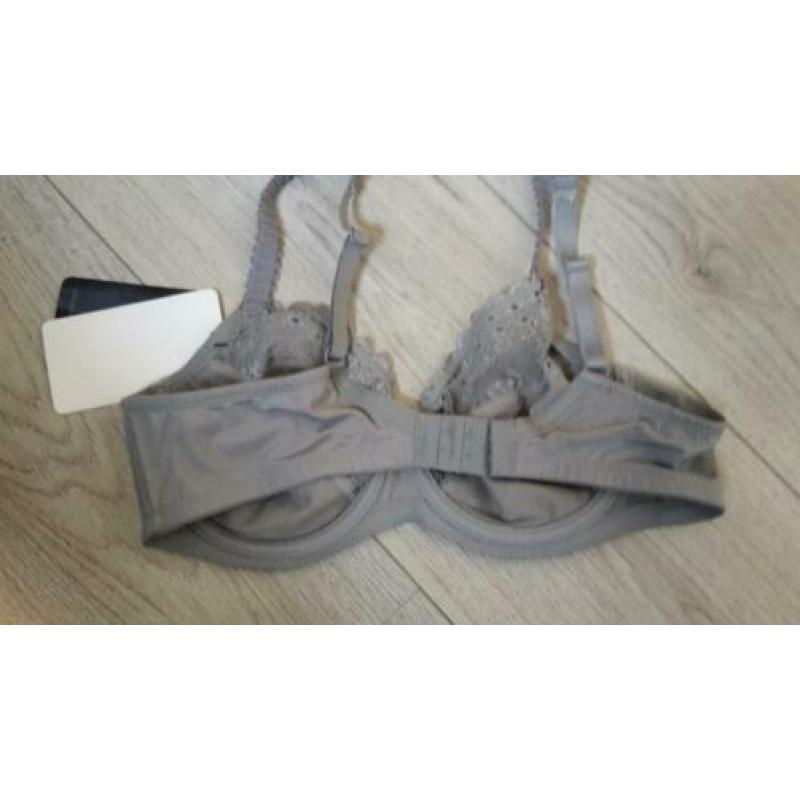 Nieuw sassa beugel bh 75C (r300)