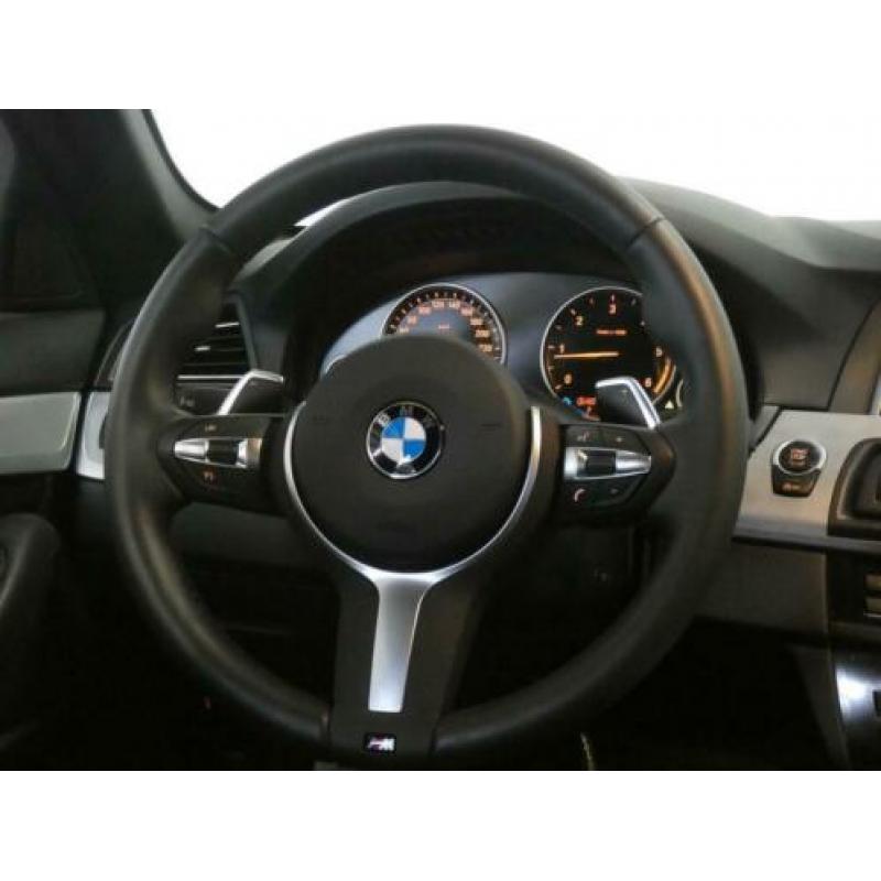 BMW 5-serie Touring 520d High Executive M Sport AUT/ NAVI/ S
