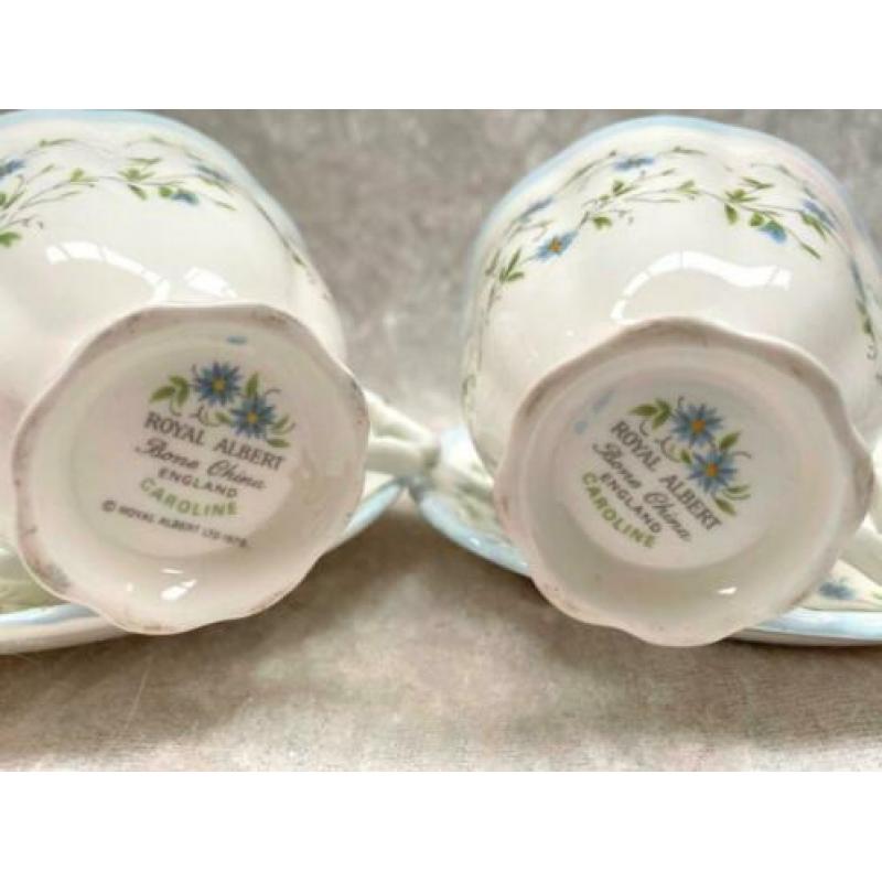 2 Prachtige puntgave brocante ROYAL ALBERT theekopjes