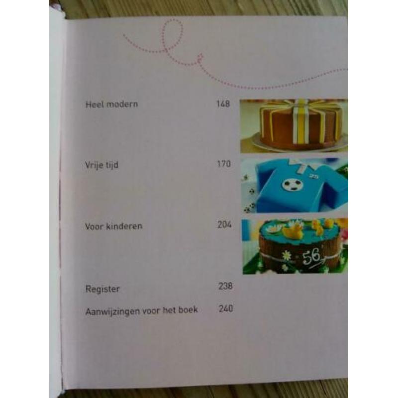 Prachtige versierde taarten.