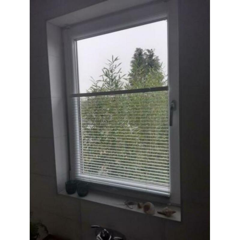 Nieuwe Luxaflex aluminium badkamer kwaliteit