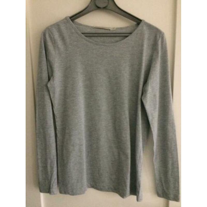 Zwart t-shirt met diepe halslijn Nathalie Vleeschouwer - S