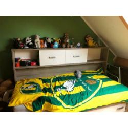 Kajuitbed Pep met ombouw, lattenbodem en matras