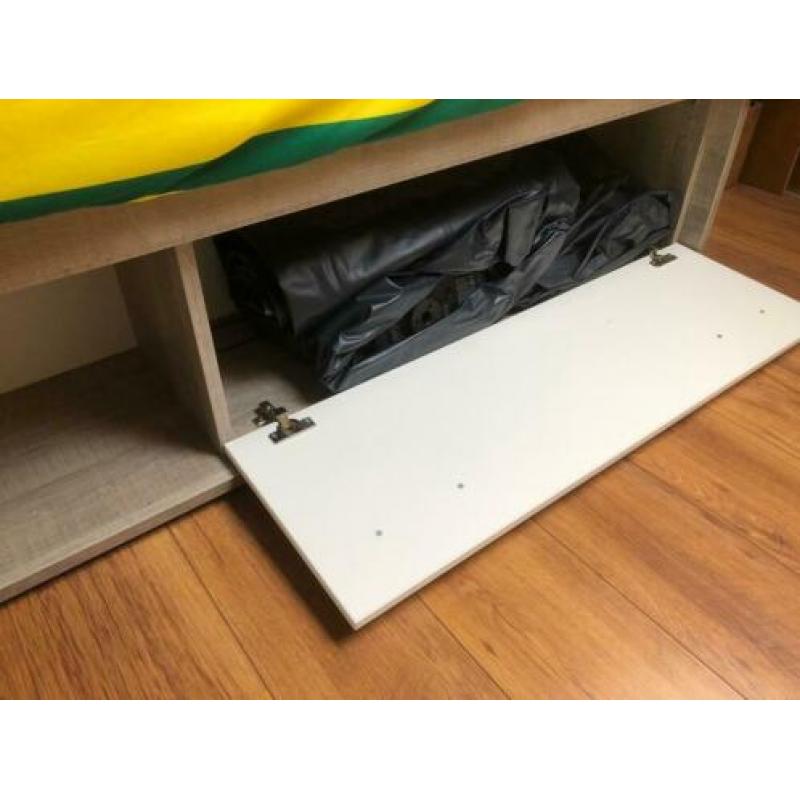 Kajuitbed Pep met ombouw, lattenbodem en matras