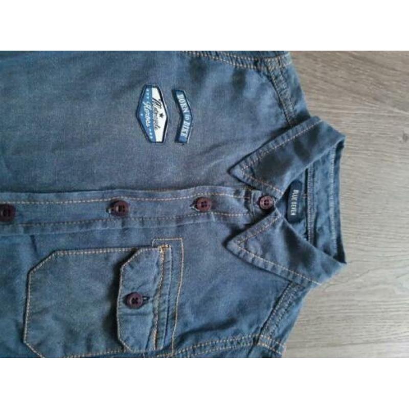 Super stoere spijkerblouse maat 104! Moet weg.