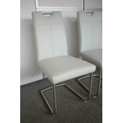 Twee Nieuwe Eetkamerstoelen Wit met handvat