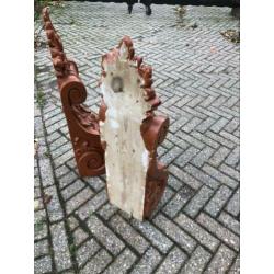 2 hout gesneden consoles